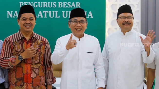 Ketua Umum Pengurus Besar Nahdlatul Ulama (PBNU), KH. Yahya Cholil Staquf saat memberikan konferensi pers di Kantor PBNU, Jakarta, Selasa (16/7/2024). [Suara.com/Alfian Winanto]