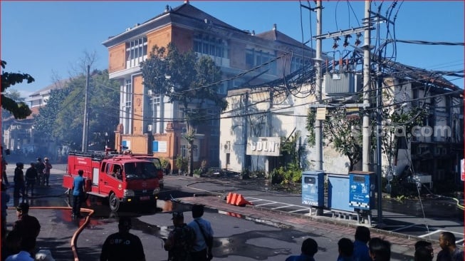 Gedung Produksi dan Server Universitas Udayana Ludes Terbakar, Ini Kata Rektor