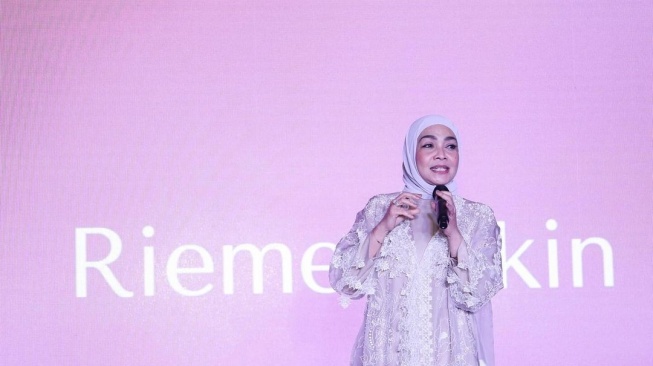 Rieta Amilia atau Mama Rieta luncurkan bisnis skincare. (Instagram)