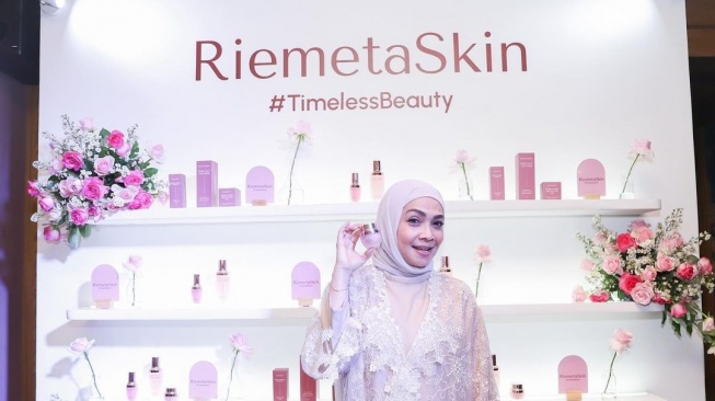 Jejak Bisnis Rieta Amilia Mertua Raffi Ahmad, dari Rumah Produksi FTV sampai Rilis Skincare