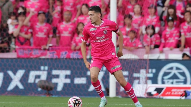 Bek Timnas Indonesia, Justin Hubner saat memperkuat Cerezo Osaka dengan status pinjaman. [Dok. Cerezo Osaka]