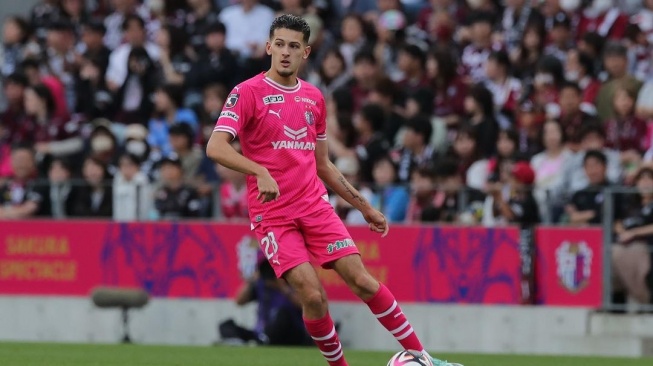 Bek Timnas Indonesia, Justin Hubner saat memperkuat Cerezo Osaka dengan status pinjaman. [Dok. Cerezo Osaka]