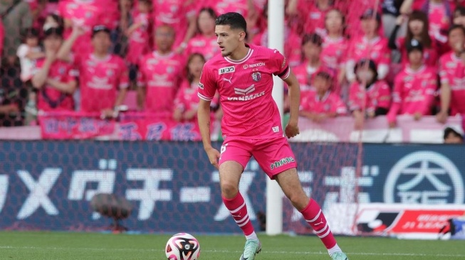 Pemain Timnas Indonesia Justin Hubner saat bermain di klub Jepang Cerezo Osaka. (instagram Cerezo Osaka)