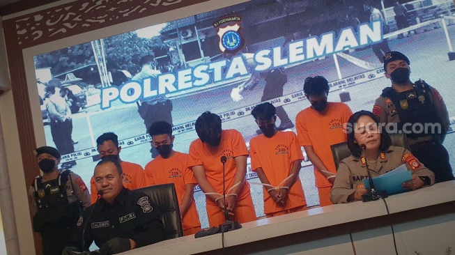 Simpan Dendam, 5 Suporter Bola di Sleman Aniaya Teman Gegara Tak Diajak Pesta