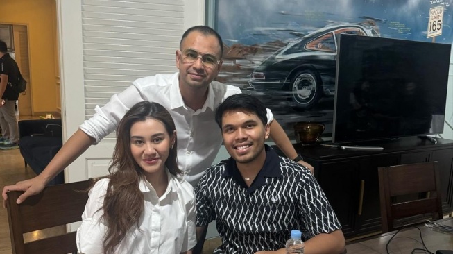 Potret kebersamaan Raffi Ahmad, Aaliyah Massaid, dan Thariq Halilintar (Instagram/raffinagita1717)