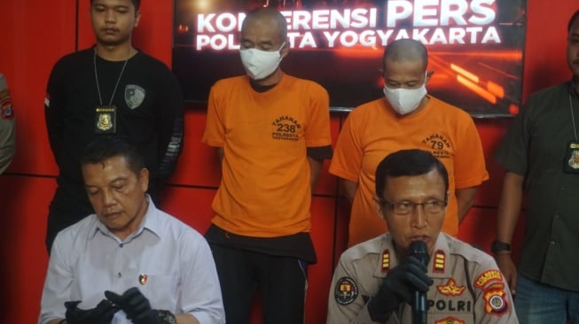 Gendam Berkedok Bederma: 2 Pelaku Dibekuk Polresta Yogyakarta, Korban Rugi Setengah Miliar