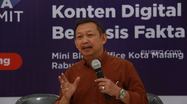 CEO Beritajatim.com, Dwi Eko Lokononto saat acara Roadshow Jatim Media Summit 2024 di Mini Block Office, Kota Malang, Jawa Timur, Rabu (17/7/2024). [Foto Dok. Suara.com]