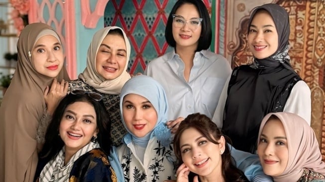 Potret Reuni Artis Lawas 90an (instagram/@marinizumarnisreal)