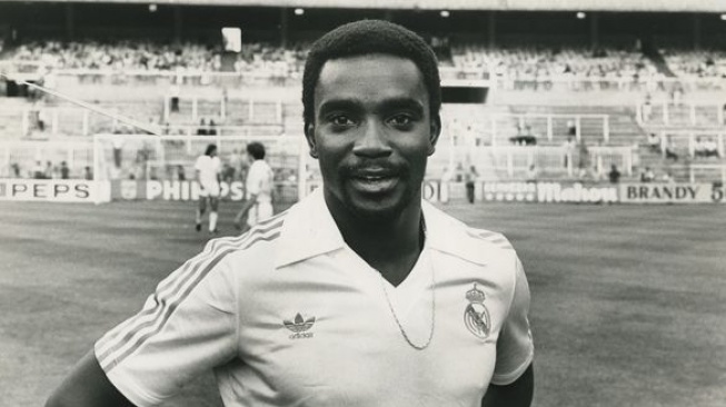 Cerita Tragis Laurie Cunningham Striker Kulit Hitam Nomor 9 di Real Madrid