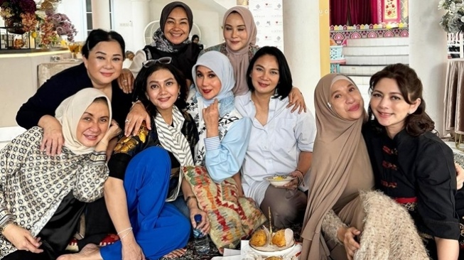 Potret Reuni Artis Lawas 90an (instagram/@marinizumarnisreal)