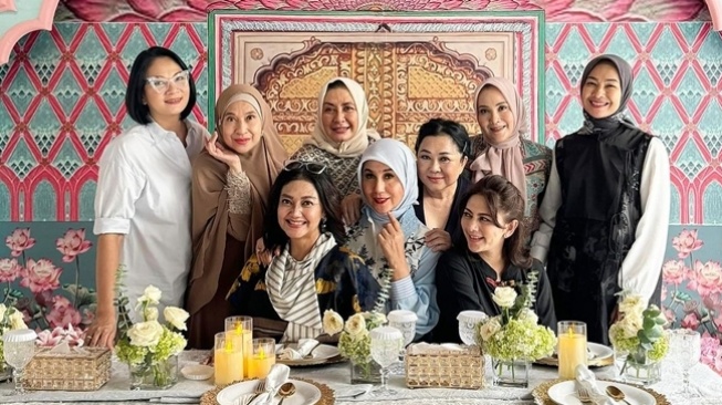 Potret Reuni Artis Lawas 90an (instagram/@marinizumarnisreal)