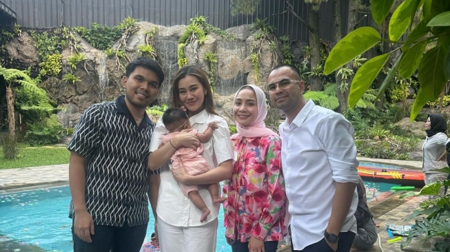 Raffi Ahmad Izin Jadi MC Nikahan Aaliyah-Thariq, Ekspresi Nagita Slavina Disorot Netizen: Enggak Setuju?