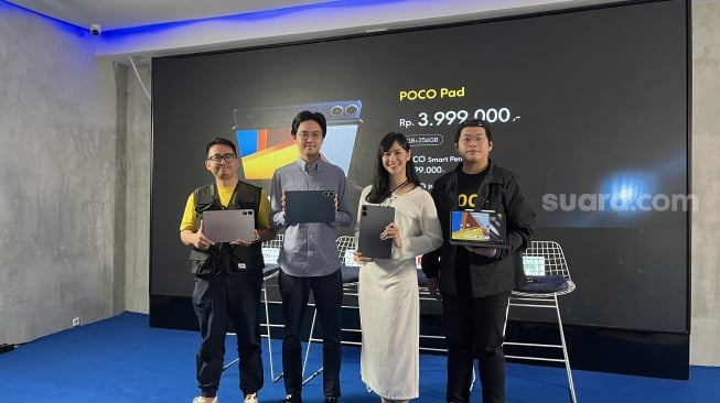 Tablet Poco Pad resmi dijual ke Indonesia pada Kamis (18/7/2024). [Suara.com/Dicky/Prastya]