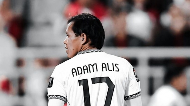 Gelandang Timnas Indonesia, Adam Alis. [Dok. Instagram/@adamalis93]