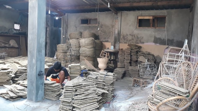 Terbantu Berkat Pemberdayaan BRI, Produk Klaster Rotan Trangsan Semakin Mendunia