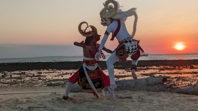 Penggemar Fotografi Nusantara Terkesan dengan Glamping di Gili Labak