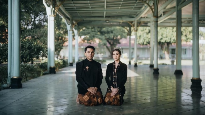 Aaliyah Massaid dan Thariq Halilintar prewedding di Pura Mangkunegaran (instagram/aaliyah.massaid)