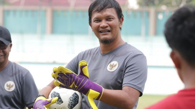 Kiper legendaris Timnas Indonesia, Kurnia Sandy. [Dok. Instagram/@ksandy01]