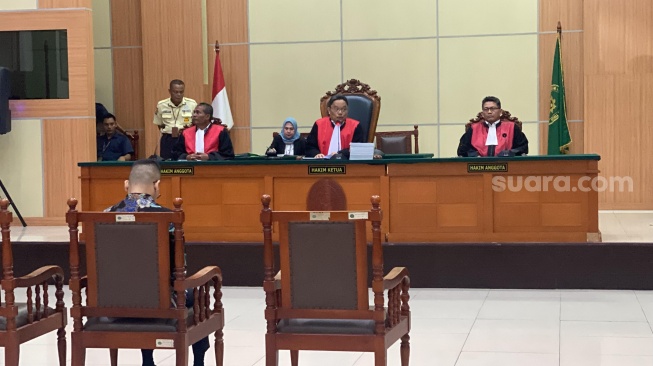 Suasana sidang kasus pembunuhan atas Raden Andante oleh Yudha Arfandi di Pengadilan Negeri Jakarta Timur, Senin (22/7/2024). [Suara.com/Tiara Rosana]