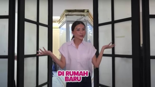 Potret Rumah Baru Sarwendah [YouTube/Sarwendah Official]