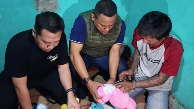 Peredaran sabu lewat boneka di kawasan Cawang, Jakarta Timur diungkapkan Polda Metro Jaya. (Antara)