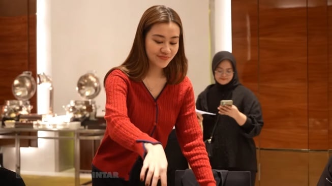 Sikap Aaliyah Massaid Saat Food Testing Jadi Sorotan karena Heboh Sendiri, Bikin Atta Halilintar Terdiam?