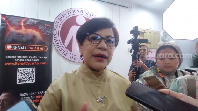 dokter spesialis penyakit dalam dr. Sally Aman Nasution, Sp.PD. (Suara.com/Lilis)