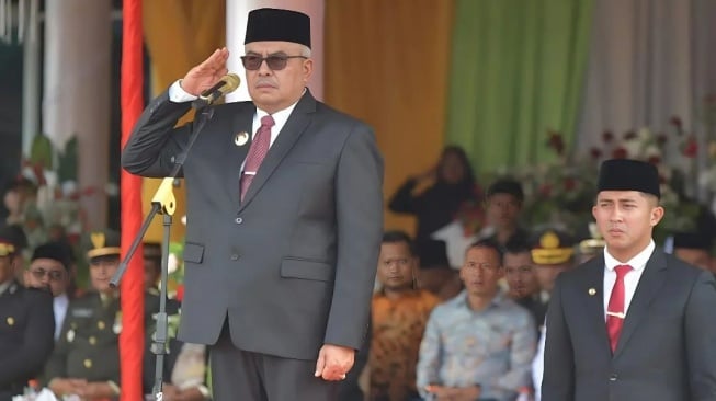 Profil Bustami Hamzah dan Jejak Kariernya