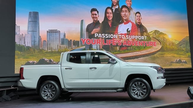 Mobil Mitsubishi All New Triton dipajang di GIIAS 2024. [Suara.com/Liberty Jemadu]