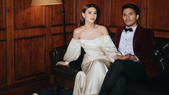 Glamour Elegan! Intip Potret Prewedding Terbaru Aaliyah Massaid dan Thariq Halilintar