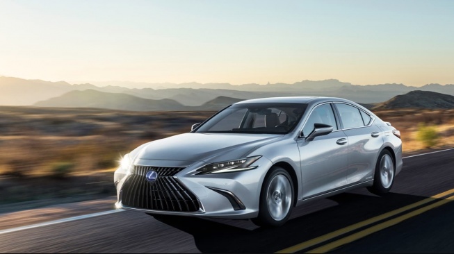 Lexus ES300. (Lexus Indonesia)