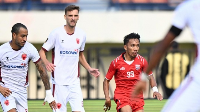 Hasil Babak I Borneo FC vs PSM: Latyr Fall Bawa Juku Eja Memimpin [Instagram PSM]