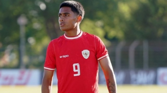 Dinaturalisasi untuk Bela Timnas Indonesia, Mauresmo Hinoke Resmi Tembus Tim Senior FC Dordrecht