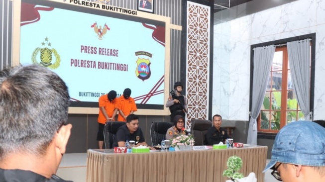 DPRD Sumbar Desak Polisi Hukum Berat 2 Ustaz Cabuli 40 Santri di Ponpes Canduang Agam