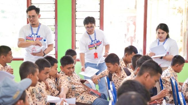 Hutama Karya Sosialisasikan Perkembangan Infrastruktur RI dan Jalan Tol Trans Sumatera ke Siswa Sekolah