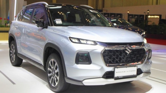 Suzuki Grand Vitara yang dipamerkan pada pameran otomotif GAIKINDO Indonesia International Auto Show (GIIAS) 2024, di ICE BSD, Tangerang, Banten, Jumat (26/7/2024). (ANTARA/HO/PT SIS)