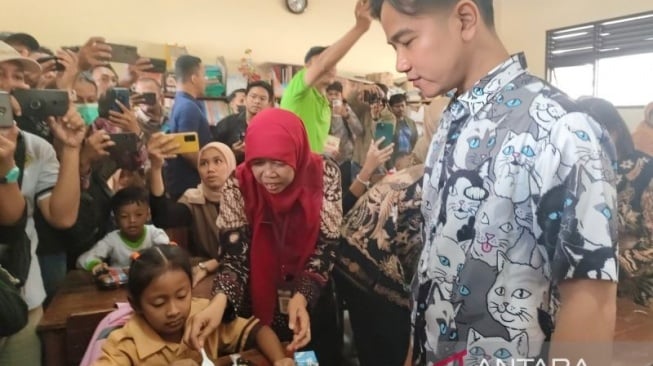 Makan Siang Gratis Siswa di Solo, Gibran Buka Peluang Orang Tua Ikut Masak