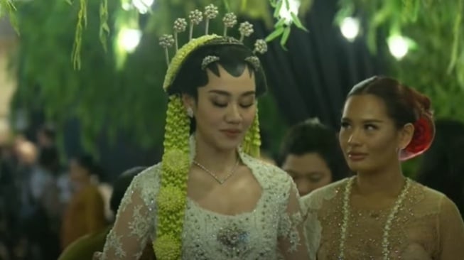 Momen Haru Akad Nikah Thariq dan Aaliyah (YouTube Thariq Halilintar)