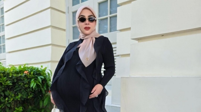 Syahrini Bakal Melahirkan di Minggu Ini, Artis India Ini Menebak Bayinya Kembar