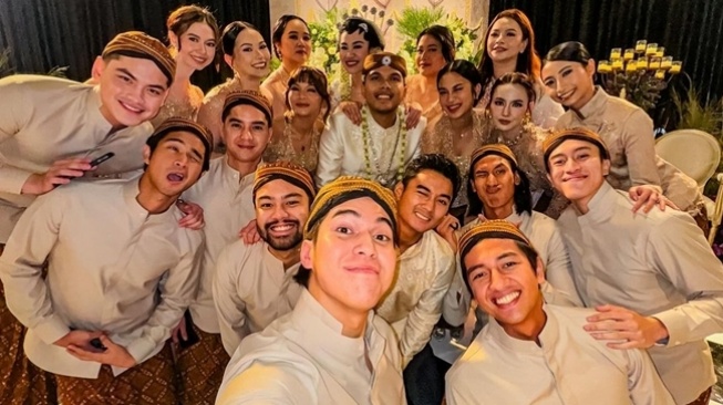 Beda dari Tamu, Souvenir Groomsmen Thariq Halilintar-Aaliyah Massaid Isinya Tak Main-Main