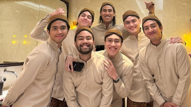 9 Adu Gaya Bridesmaid dan Groomsmen Akad Nikah Thariq Halilintar dan Aaliyah Massaid