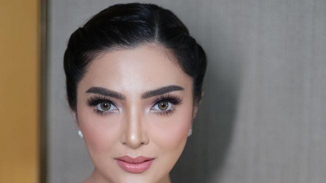 Make Up keluarga di nikahan Aaliyah Massaid. [Instagram]