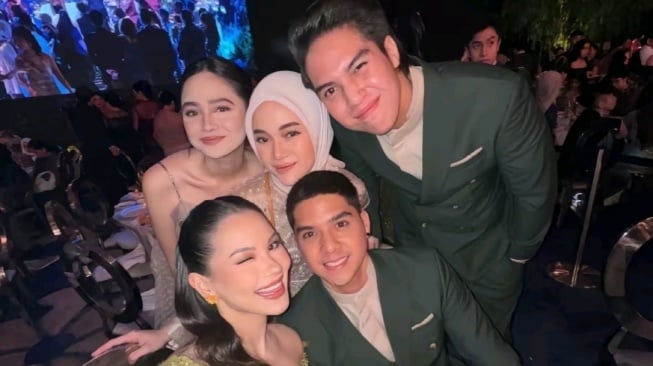 Potret Kebersamaa El Rumi dan Syifa Hadju, Alyssa Daguise dan Al Ghazali (Instagram)