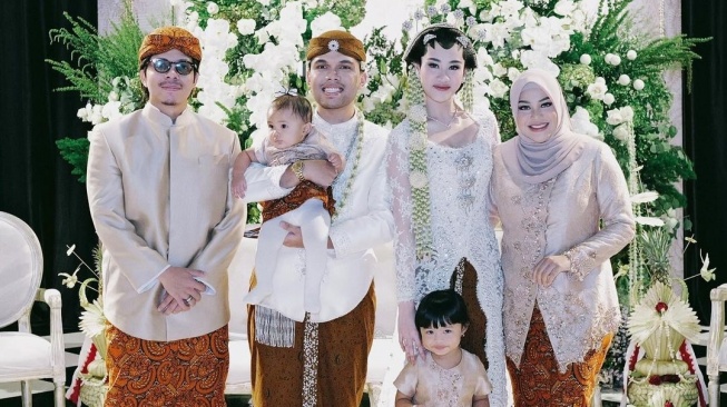 Beda biaya pernikahan Aurel Hermansyah dan Atta Halilintar (Instagram)