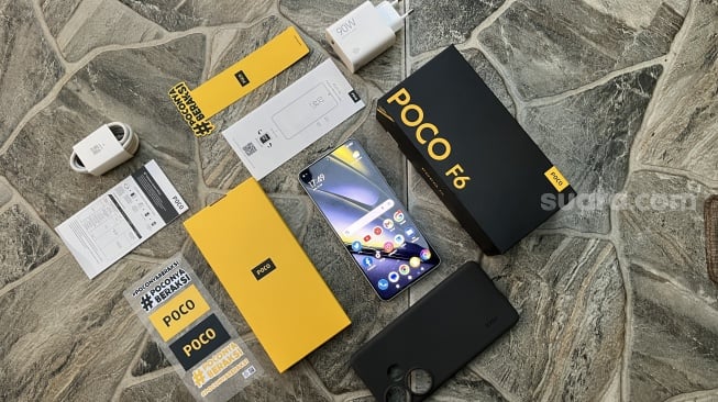 Review Poco F6. [Suara.com/Dicky Prastya]