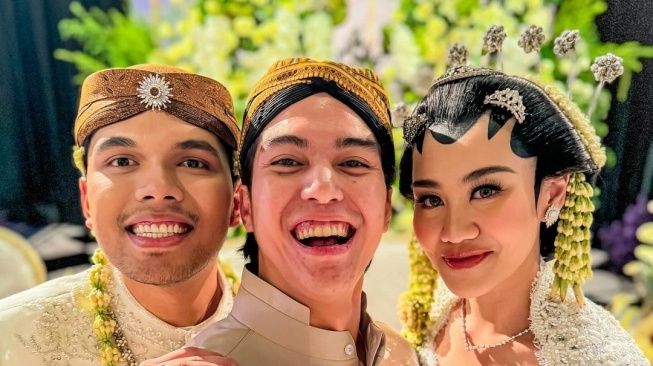 El Rumi di acara pernikahan Thariq Halilintar dan Aaliyah Massaid (Instagram/elelrumi)