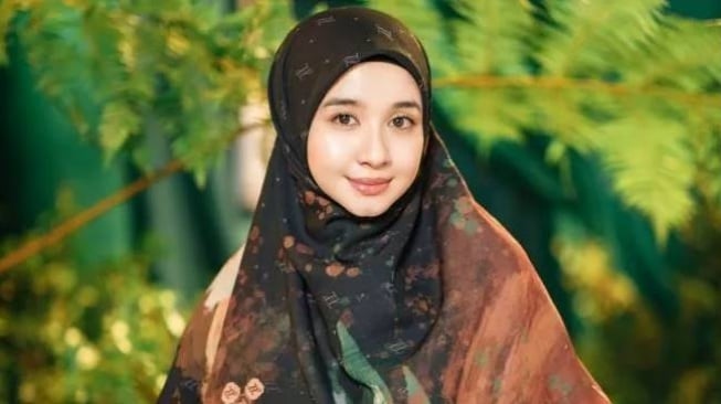 Hoaks Laudya Cynthia Bella Menjadi Istri Ketiga, Ini Hukum Menyebarkan Berita Bohong dalam Islam