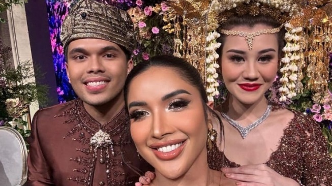 Millen Cyrus di pesta pernikahan Aaliyah Massaid dan Thariq Halilintar (Instagram/@millencyrus)