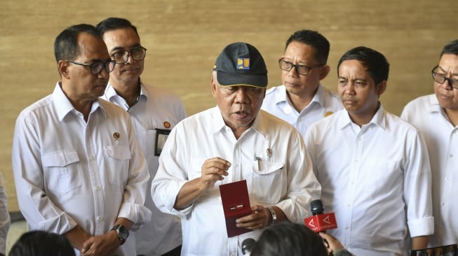 Riwayat Pendidikan Raja Juli Antoni, Dihujat Gegara Dinilai Potong Omongan Menteri PUPR