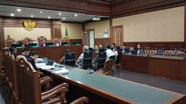 Suasana sidang pemeriksaan perkara hakim Gazalba Saleh, Senin (29/7/2024). (Suara.com/Dea)